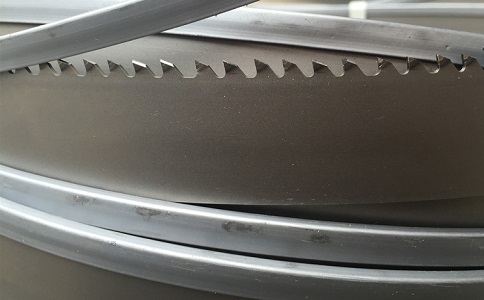 深圳为何在切割硬度高的钛合金材料时需要将带锯条切削液的浓度加高？