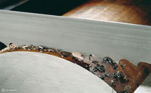 深圳金属带锯条出现振动噪音的原因?